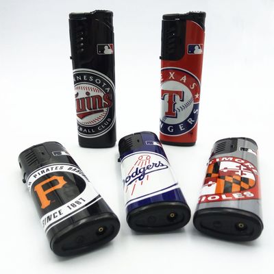 Πυροστασία Dongyi Windproof Lighter EUR Standard Dy-F001 Προσαρμοσμένο αίτημα 8.11*2.49*1.32 CM
